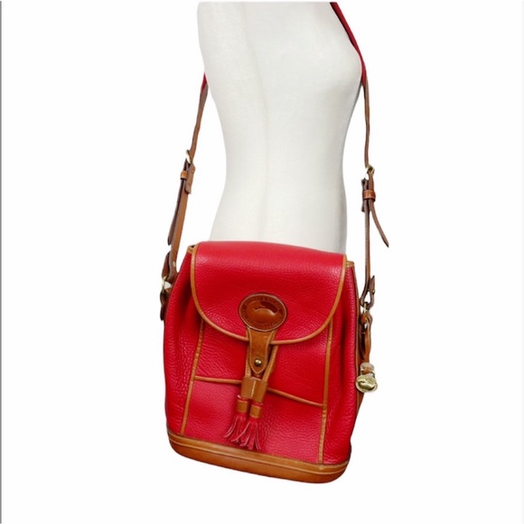 Vintage Dooney & Bourke Dover Drawstring Case Shoulder Crossbody Bag Red - Picture 2 of 16